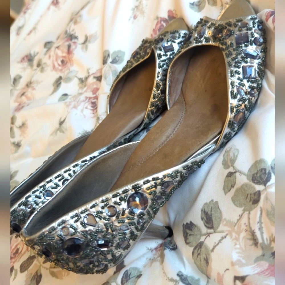 Kenneth Cole Gem Bead Kitten heels